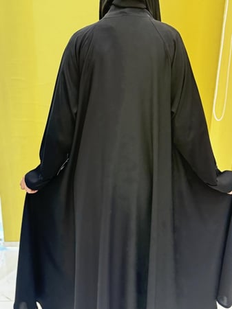 عباية قماش لمسة حرير قصة كلوش