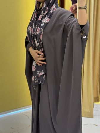 عباية قماش لمسة حرير قصة بشت