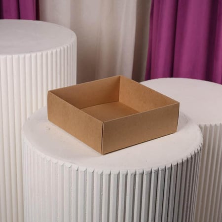 علبة منتجات صغير مربع شفاف ابيض درزن