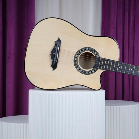 آلة جيتار حقيقية