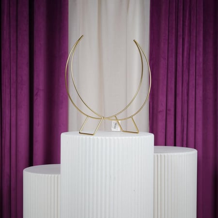 ستاند حديد ذهبي شكل هلال