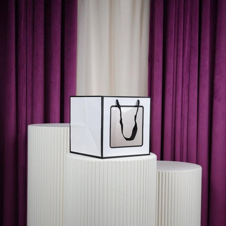 أكياس مربع أبيض وسط شفاف شيال