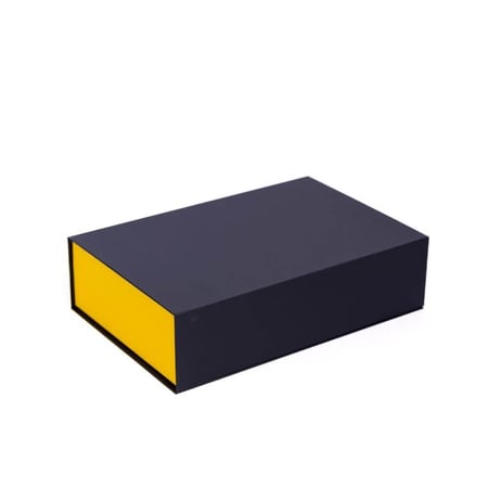 علب مستطيلة أسود وذهبي