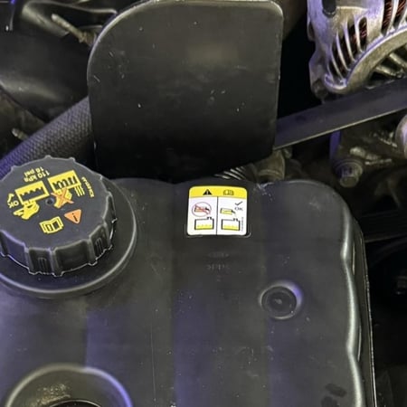 استيكر قربة رديتر الفورد