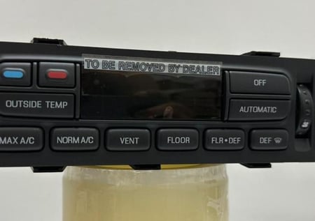 استيكر شاشة تحكم المكيف الالكتروني للفورد فكتوريا وقراند ماركيز