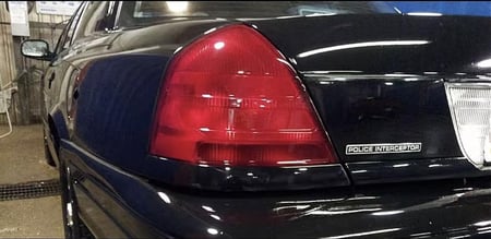شعار POLICE INTERCEPTOR للفورد والتورس والدوج البوليسي ( بلاستيك طبق الاصلي )