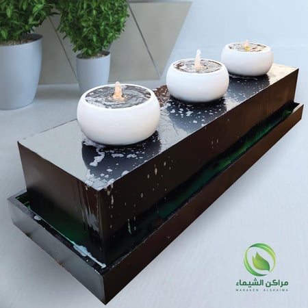 نافورة فايبر كبيرة مضيئة