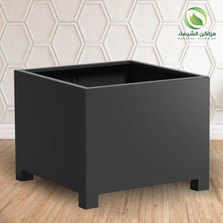 مركن بأرجل لزراعة الاشجار