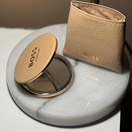 مرايا جلد boss مع حافظة