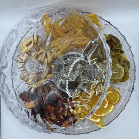 صحن اكريلك بغطاء صحن اكريلك بغطاء Acrylic plate with multiple kinds of fruits as per your comments