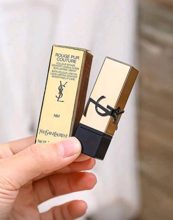 Yves Saint Laurent - أحمر شفاه بور كوتور صغير حجم 1.3 جرام
