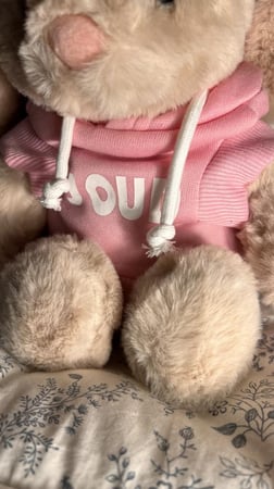 هودي مع كتابة اسم