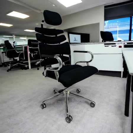 كرسي دوار مكتبي أسود