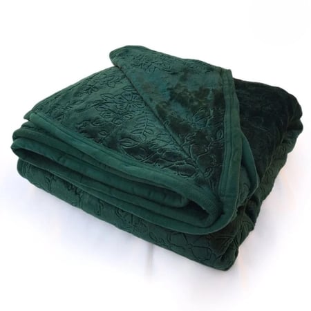 بطانية مزخرفه بنقشة كلاسكيه نفرين