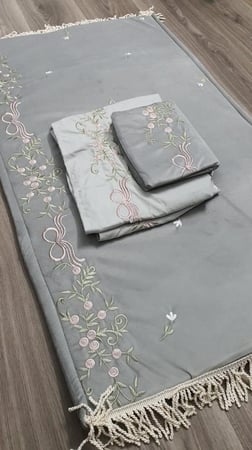 طقم صلاه مطرز