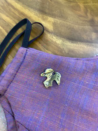 اضافة اكسسوار معدني للكمامة