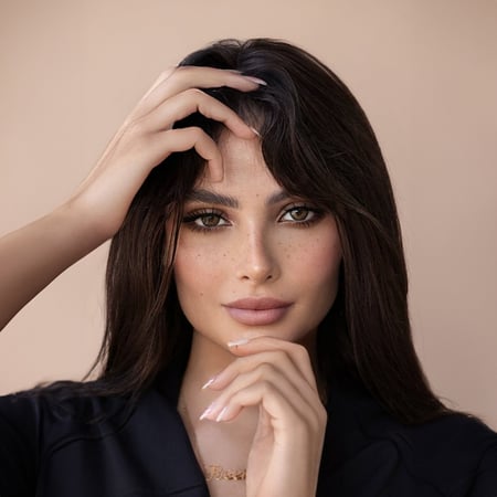 عدسات امارا باربي براون شهرية + محلول معقم