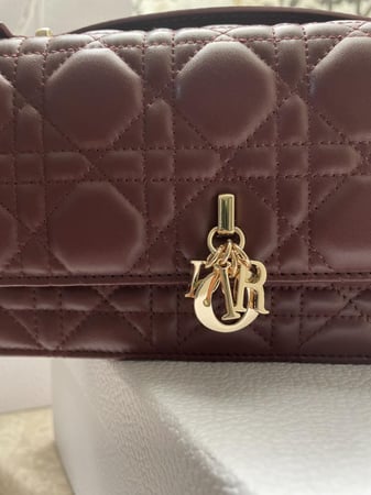 شنطة Dior