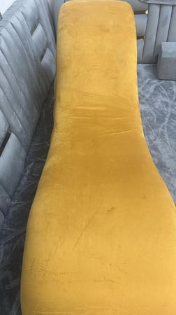 أريكة  رومنسية مخمل يمكنك طلب لون أخر عن طريق الواتس