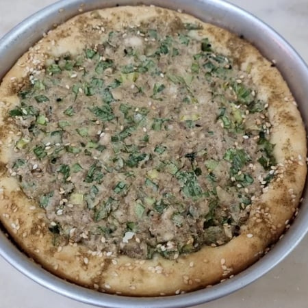 عيش باللحم