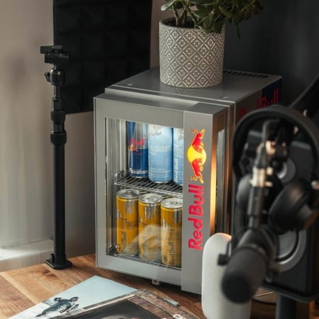 ثلاجة رد بول مبني Red bull (توصيل مباشر)