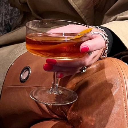 كأس نبيذ زجاجي بسعة 195 مل