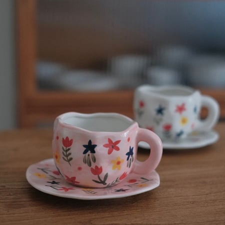 كوب يدوي وردي مع صحن بسعة 285 مل