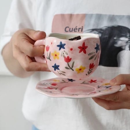 كوب يدوي وردي مع صحن بسعة 285 مل