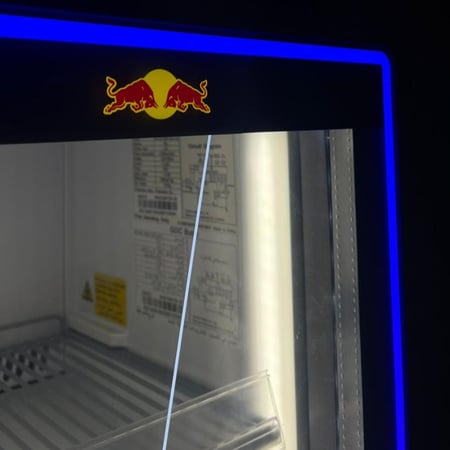 ثلاجة رد بول Redbull وكالة ( حبه وحده فقط , اعلى سعر تباع)