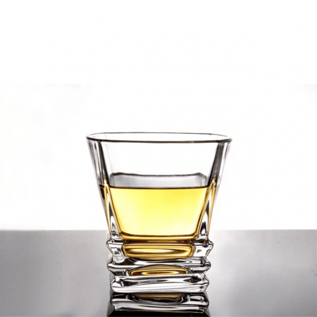 كأس زجاجي بتصميم بارز بسعة 270 مل