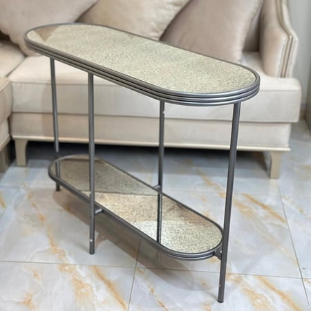 طاولة معدن بسطح مرايا