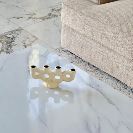 حامل شموع  متعددة من متجر غصون وشجون