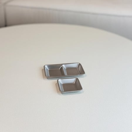 تقديمة صغيرة معدن