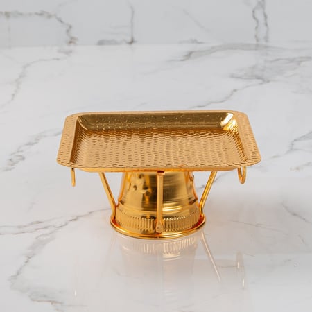 تقديمة بقاعدة مربعة لون ذهبي