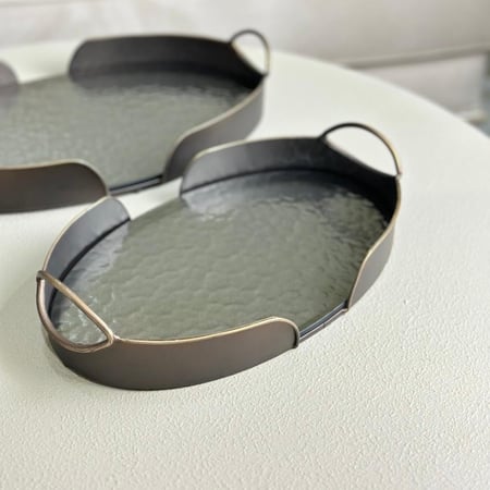 صينية تقديم معدن بسطح زجاج