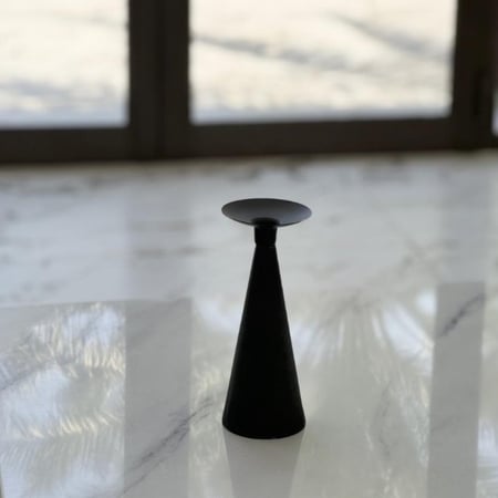 حامل شمع متجر غصون وشجون