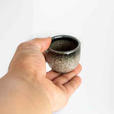 فنجال قهوة متجر غصون وشجون