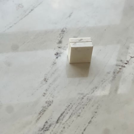 حامل كروت رخام