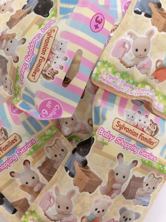 دمى بلايند باق