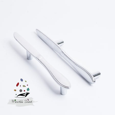 469 - مقبض بشكل سكين لون ( فضي ) - قطعتين