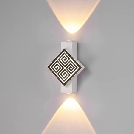 كشاف جداري خارجي