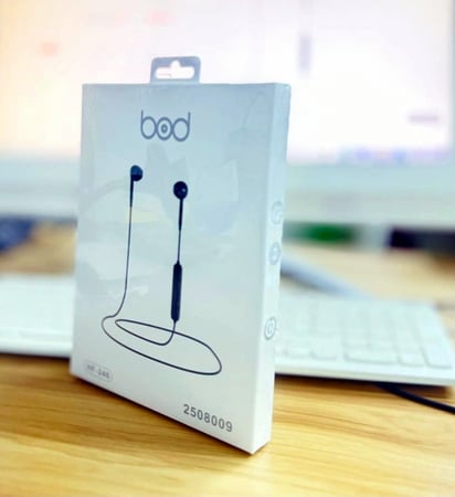 سماعة رياضية بلوتوث بتصميم انيق