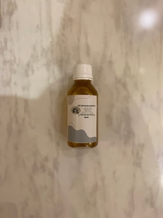 زيت السمسم معصور على البارد