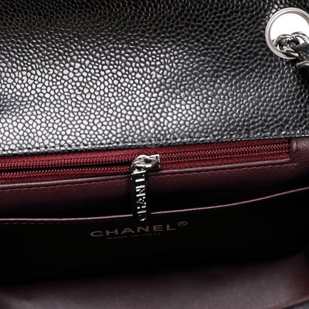 ‎شانيل كلاسيك  (كافيار) هاردوير فضي Chanel classic size 18 cm gold (كافيار)
