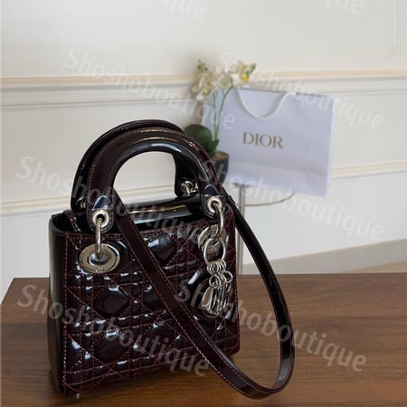 (عنابي) LADY DAIOR MINI 17 CM