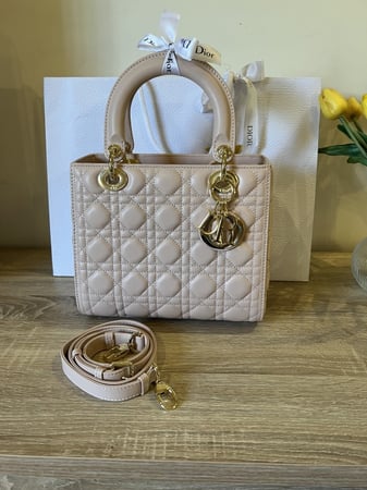LADY DIOR MEDIUM SIZE ( 24 CM )