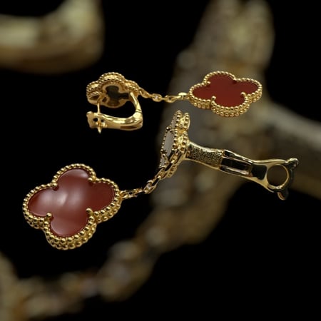 فان كليف ذهبي  Van Cleef(إكسسوار مطلي )
