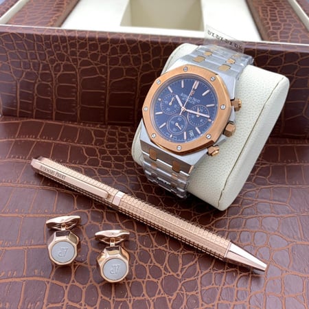 طقم اوديمار بياجيه كرونوقراف.