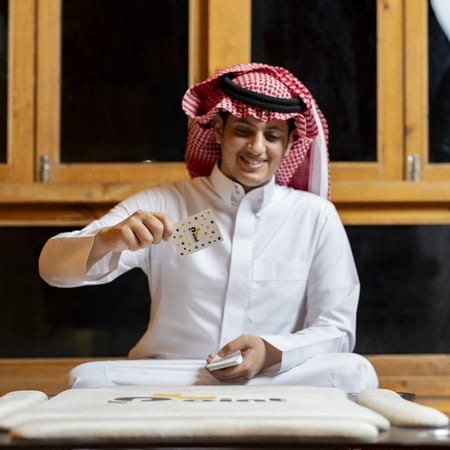 طاولة بلوت منحنية أرضية لون بيج_Curved Ground Blot Table - BEIGE