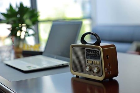 راديو دينكس HI-FI بثلاث قنوات FM - AM - SW ذهبي/بني/أسود بلوتوث AUX بطاقة TF قرص فلاش USB